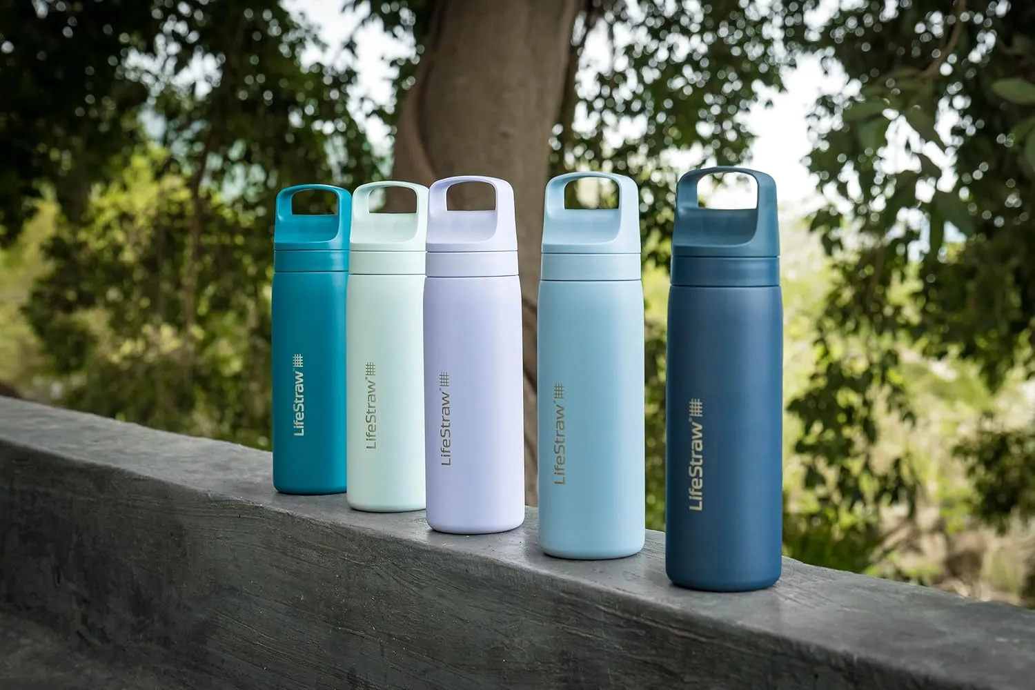 LifeStraw Go Series – Insulated Stainless Steel Water Filter Bottle for Travel and Everyday Use, Removes Bacteria, Parasites and Microplastics, Improves Taste, 18oz Laguna Teal