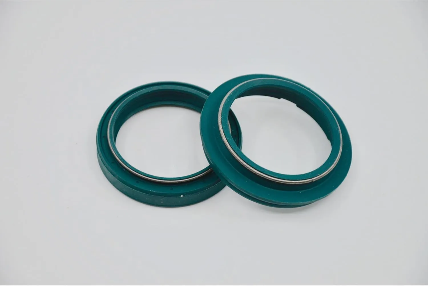 SKF KITG-43O Fork Seal Kit - Green - One seal and wiper, 43 mm, OHLINS