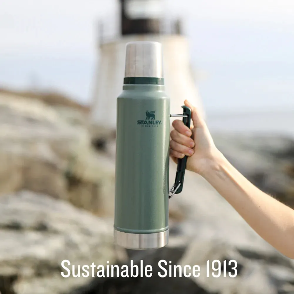 Stanley Classic Vacuum Bottle 1.5QT Hammertone Green