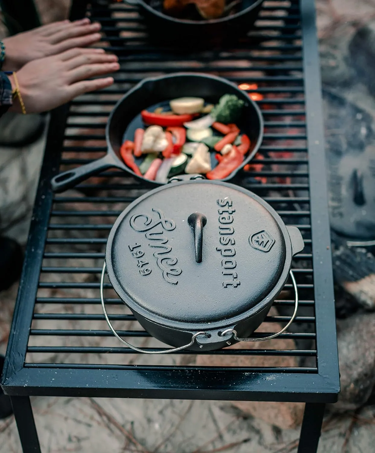 Stansport Pre-Seasoned Cast Iron Dutch Oven