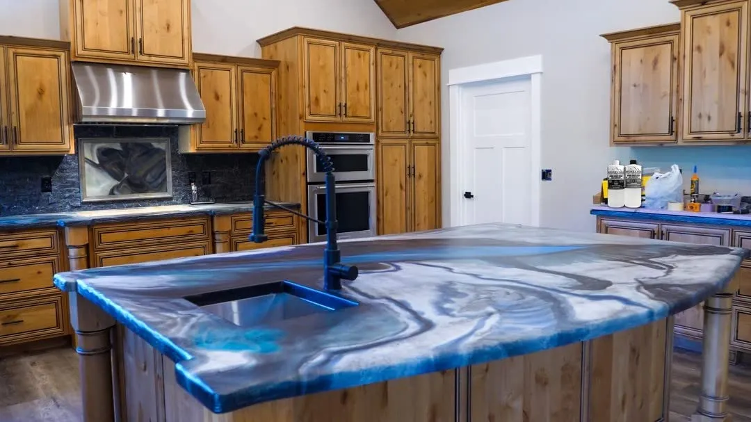 Stone Coat Countertops Ultimate Top Coat for Epoxy Surfaces 24 Oz (16 oz Part A   8 oz Part B) 50 sqft Coverage, Extra Scratch and UV Resistance for Ultimate Surface Protection (Matte Finish)