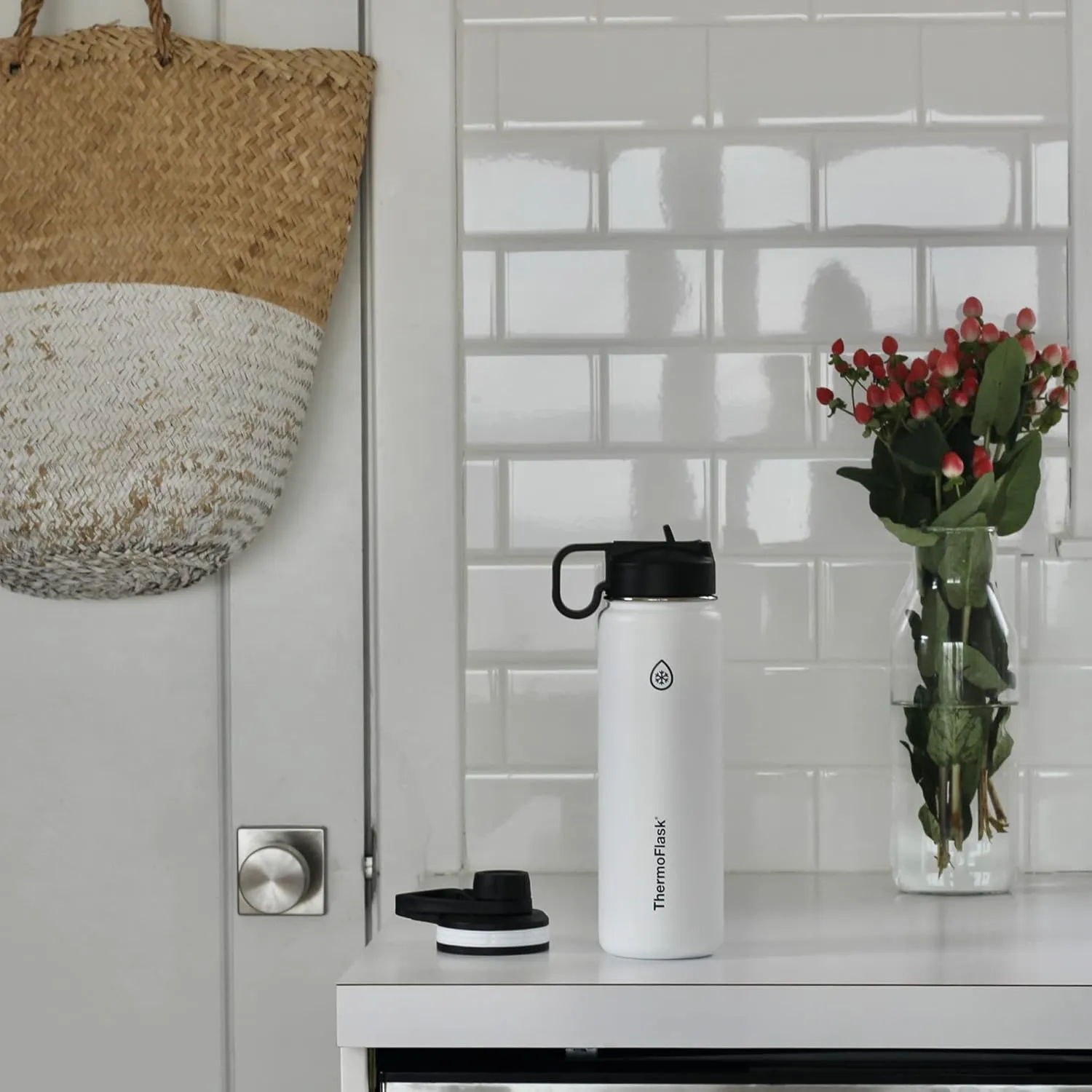 Thermoflask Double Stainless Steel Insulated Water Bottle with Two Lids, 24 Ounce, White