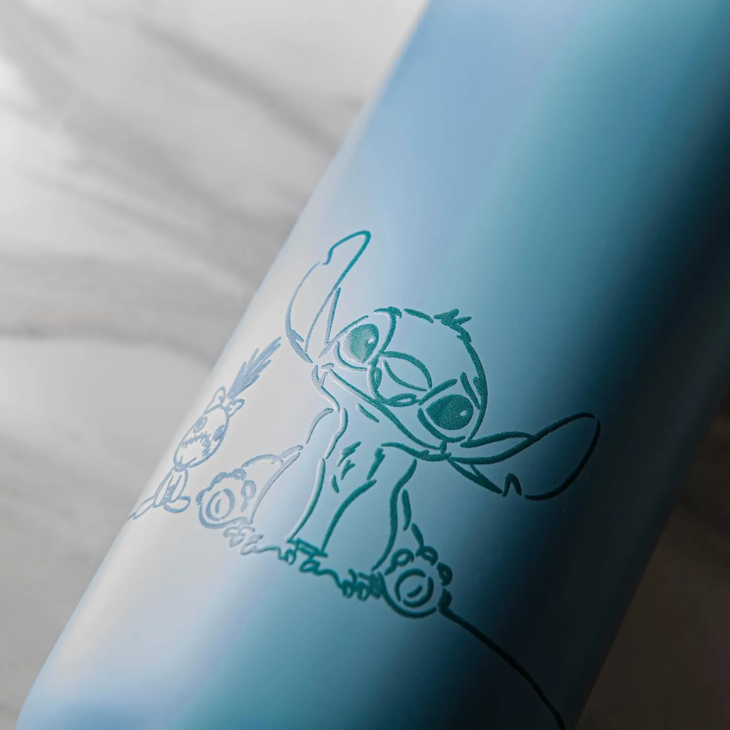 Zak Designs Disney Harmony Water Bottle for Travel or At Home, 32oz Stainless Steel is Leak-Proof When Closed and Vacuum Insulated with Straw Lid, Carry Handle, and 3D Artwork (Stitch)